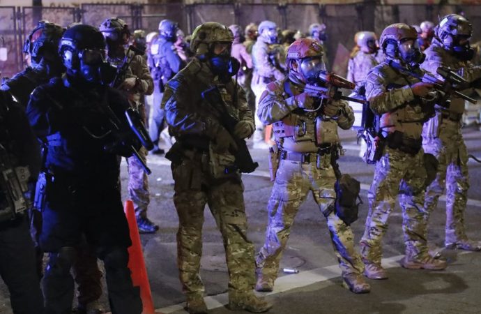 Le pari risqué de Donald Trump face aux grandes villes démocrates