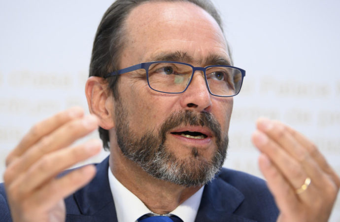 Virus: Berne «secoue» les cantons