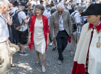 Simonetta Sommaruga: «La Suisse tient bon face à la pandémie»